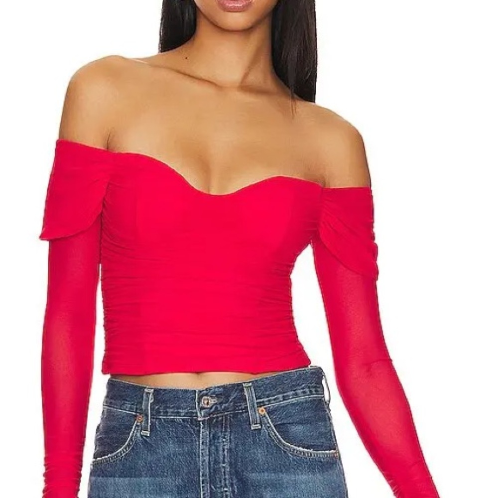 Constance Top in Cherry Red
MAJORELLE
